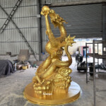 chinese golden dragon statue