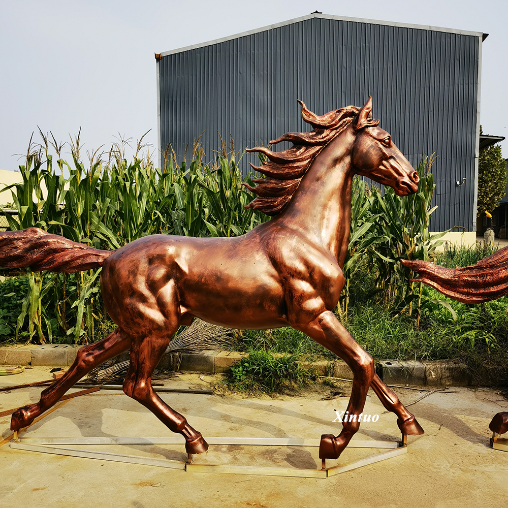 aluminum horse statue