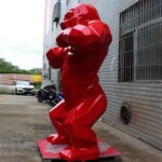 wild kong sculpture