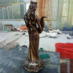 lady fortuna statue